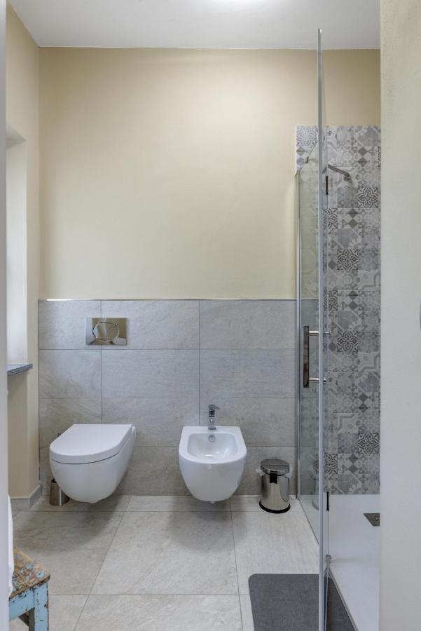 Ciabot Delle Aie - Barolo Apartment Luaran gambar
